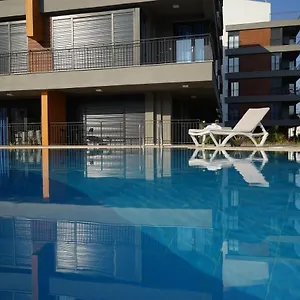 Aparthotel Mene **