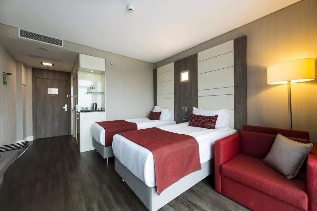 Ramada Encore Istanbul Bayrampasa 4*,