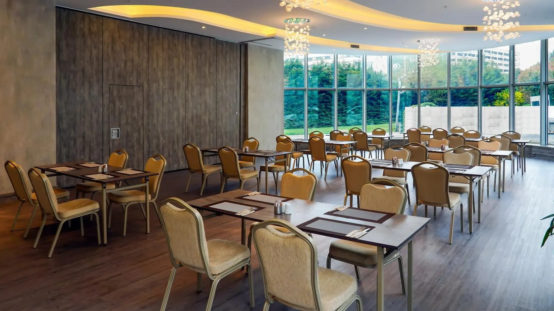 Ramada Encore Istanbul Bayrampasa 4*,