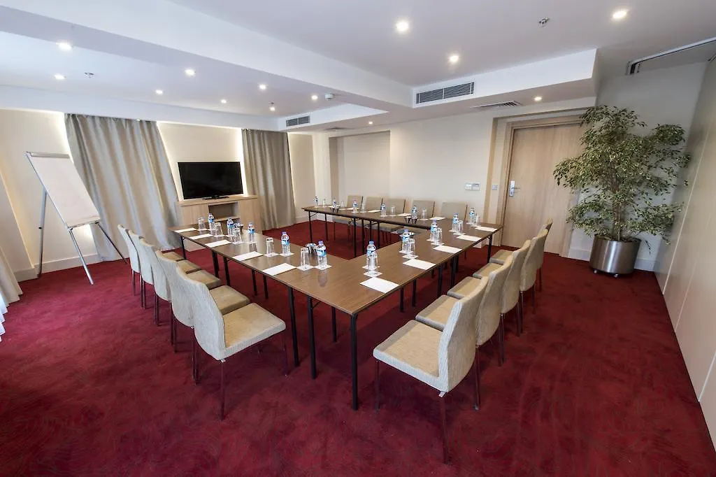 Hotel Ramada Encore Istanbul Bayrampasa